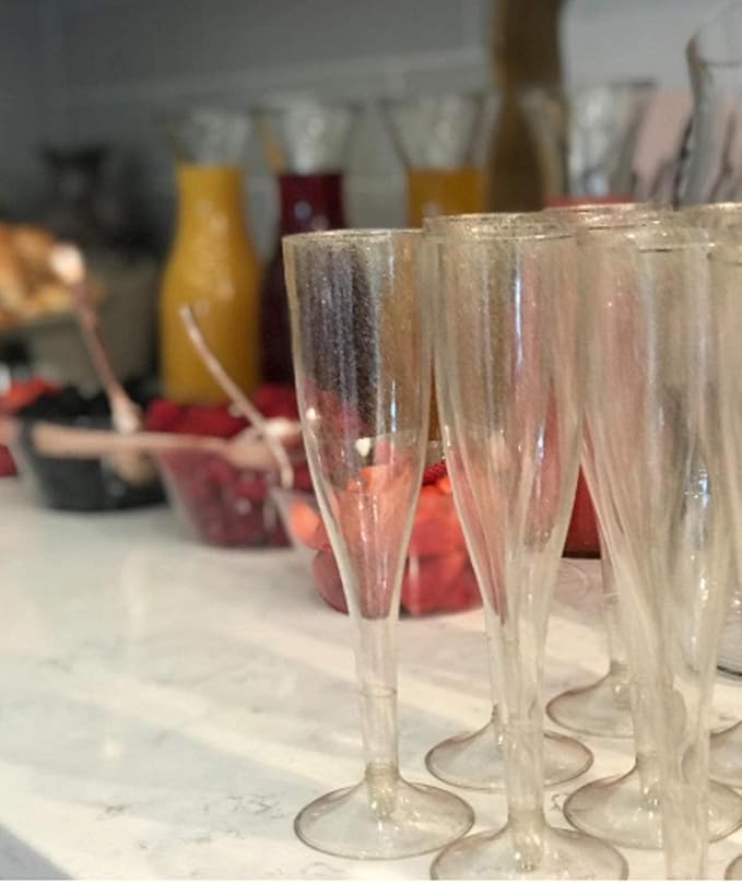 Oojami 100 Plastic Classic Champagne Disposable Flutes for Parties Plastic cups Wedding Party Toasting Cocktail Cups Bulk Party Pack (Gold Glitter)