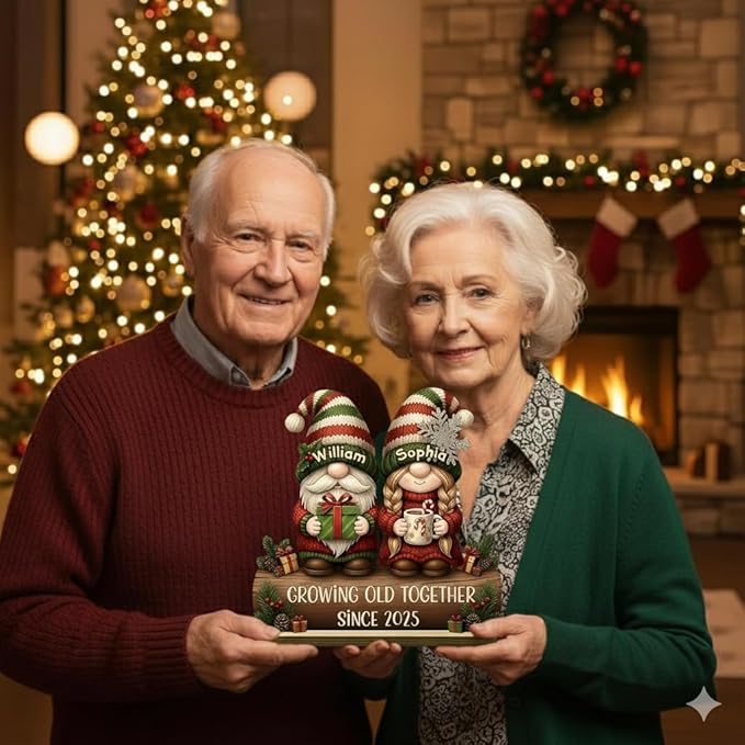 Personalized Gnome Couple Figurine, Growing Old Together Since 2025, Custom Christmas Decoration, Unique Holiday for Couple, Engraved Family Ornament for Parents and Grandparents