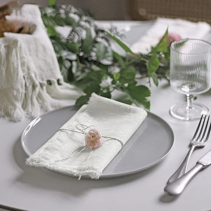 Handmade Cloth Napkins 100% Cotton Napkins with Fringe，Delicate Handmade Cloth Napkins for Dinners, Parties, Weddings and More，18 x 18 Inch Set of 6 - White