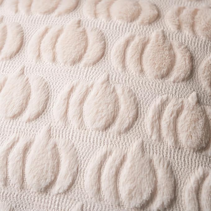 GEEORY Fall Pumpkin Throw Pillow Covers 16x16 Inch Set of 2, Autumn Soft Plush Faux Fur Wool Decorative Farmhouse Holiday Cushion Case for Home Decoration (Beige) GC002-16