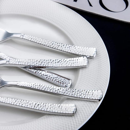Nervure 300PCS Silver Plastic Silverware - Disposable Silver Cutlery - Hammered Plastic Utensils Include 100 Forks, 100 Knives, 100 Spoons Perfect for Dinner, Party & Wedding