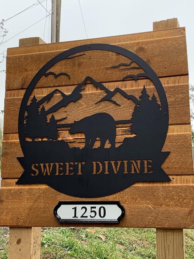 RealSteel Personalized Bear Metal Sign - Custom Outdoor Wall Art with Mountain Scene - Circular Design for Porch, Patio, Lawn & Garden Décor - Rust, 24"