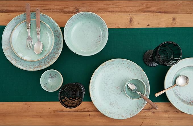 Solino Home Linen Rainforest Green Table Runner 108 Inches Long - 100% Pure Linen 14 x 108 Inch Table Runner for Dining, Christmas, Holiday, New Year - Fete