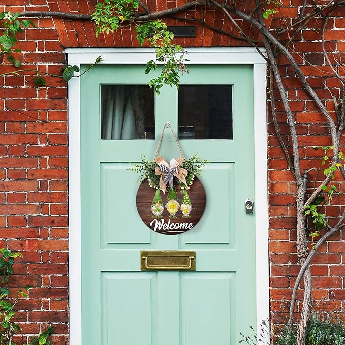 St Patrick's Day Door Sign Welcome Gnome Door Decor Hanging Green Shamrock Sign Decorative Farmhouse St.Patrick's Day Wooden Shamrocks Irish Welcome Sign for Holiday Decor, 12 x 11.5