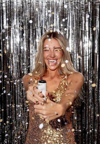 Cue the Confetti New Years Box (6 Confetti Poppers) – Biodegradable Confetti Party Poppers for ringing in the New Year!