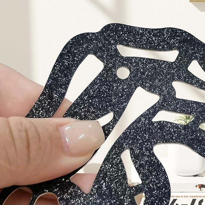 Skeleton Garland, Skeleton Heart Hands Banner, Black Glitter Spooky Hollow Heart Banner, Gothic Birthday Decorations Garland for Bachelorette Party Weddings Halloween Décor(14Pcs Heart)