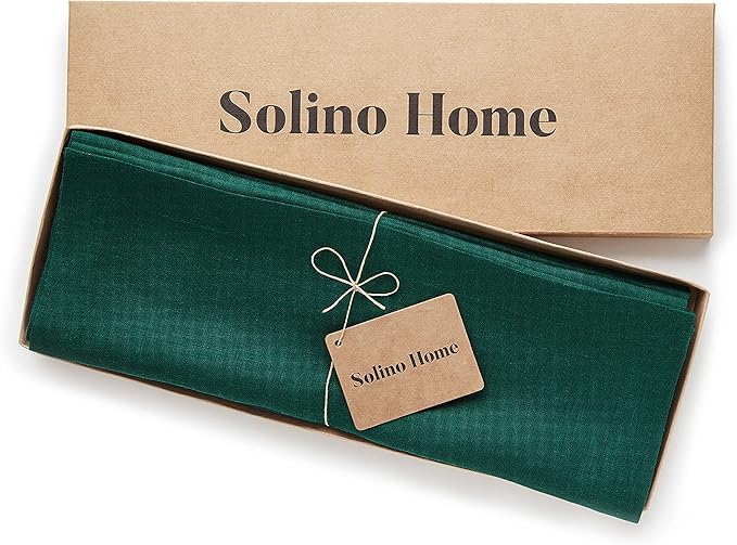 Solino Home Linen Placemats Set of 4 - Rainforest Green Placemats 14 x 19 Inch - 100% Pure Linen Table Place Mats - Fete - Christmas, Winter, New Year