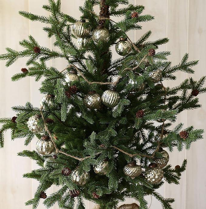 Creative Co-Op Embossed Antique Silver Mercury Glass Ornamental Garland (XC5496)